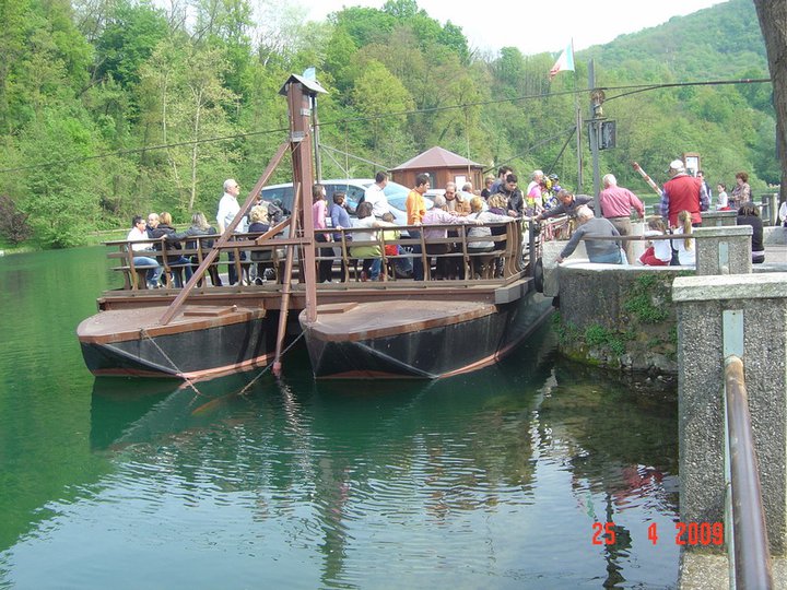 Traghetto ecologico , ecological ferry